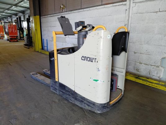 Transpallet con pedana Crown WT3040 - 1
