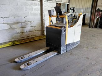 Transpallet con pedana Crown WT3040