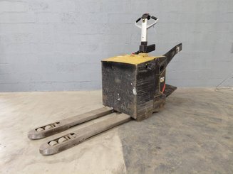 Transpallet con pedana Caterpillar NPV20N2