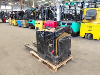 Transpallet con pedana Caterpillar NPV20N2 - 1