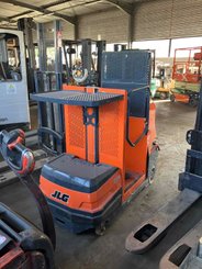 Navicella a gruppo di sollevamento verticale JLG DSP-M