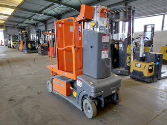 Navicella a gruppo di sollevamento verticale JLG TOUCAN DUO
