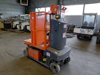 Navicella a gruppo di sollevamento verticale JLG TOUCAN DUO