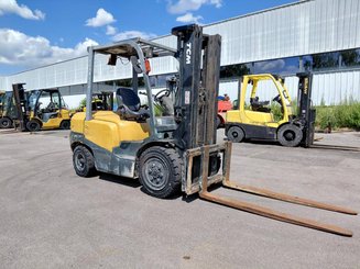 Carrello elevatore frontale a 4 ruote TCM FD30T3