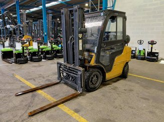 Carrello elevatore frontale a 4 ruote Caterpillar GP25N