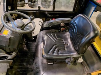 Carrello elevatore frontale a 4 ruote Caterpillar GP25N