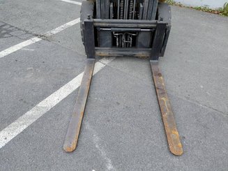 Carrello elevatore frontale a 4 ruote Caterpillar GP25N