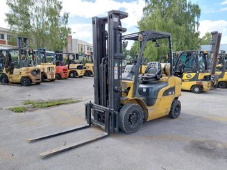 Carrello elevatore frontale a 4 ruote Caterpillar GP25N