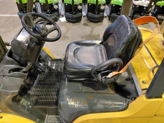 Carrello elevatore frontale a 4 ruote Caterpillar GP30NTD
