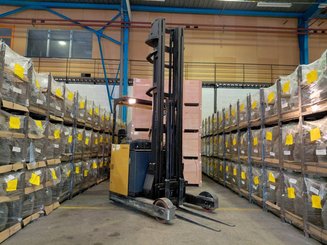 Carrelli retrattili Hyster HYR2.0