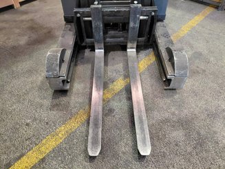 Carrelli retrattili Hyster HYR2.0 - 18
