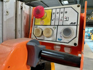 Navicella a gruppo di sollevamento verticale JLG TOUCANDUO