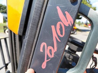 Carrello elevatore frontale a 4 ruote Doosan D30GP