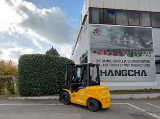 Carrello elevatore frontale a 4 ruote Hangcha XE30Hi ( CPD30-XEY2H2-SI )