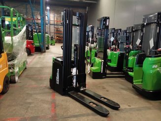 Stoccatori guida in accompagnamento Hangcha CDD16-XT1-SIL