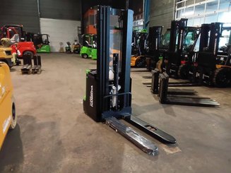 Stoccatori guida in accompagnamento Hangcha CDD16-XT1-SI - 2