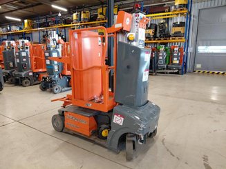 Navicella a gruppo di sollevamento verticale JLG TOUCAN DUO