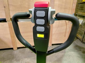 Stoccatori guida in accompagnamento Hangcha CDD15-A2MC2-ISZ