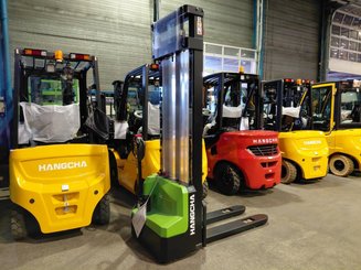 Stoccatori guida in accompagnamento Hangcha CDD15-A2MC2-ISZ