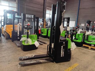 Stoccatori guida in accompagnamento Hangcha CDD16-XT1-SI