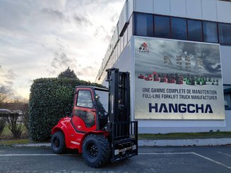 Carrelli elevatori fuoristrada Hangcha TT30-4 (CPCD30-XW98C-RT4)