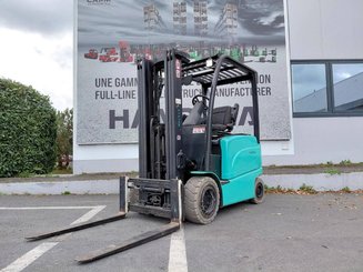 Carrello elevatore frontale a 4 ruote Hyster J2.50XM