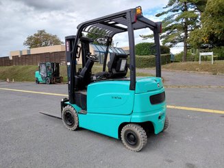 Carrello elevatore frontale a 4 ruote Hyster J2.50XM