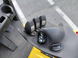 Carrello elevatore frontale a 4 ruote Yale ERP25VL