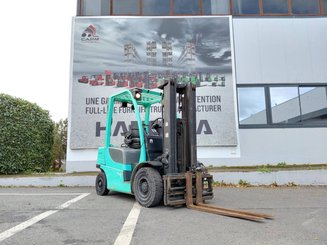 Carrello elevatore frontale a 4 ruote Yale GDP25VX