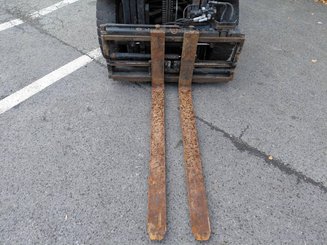 Carrello elevatore frontale a 4 ruote Yale GDP25VX