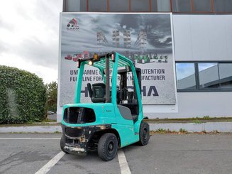 Carrello elevatore frontale a 4 ruote Yale GDP25VX