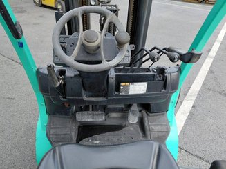 Carrello elevatore frontale a 4 ruote Yale GDP25VX