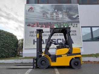 Carrello elevatore frontale a 4 ruote Yale GDP25VX