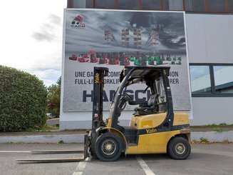 Carrello elevatore frontale a 4 ruote Yale GDP25VX