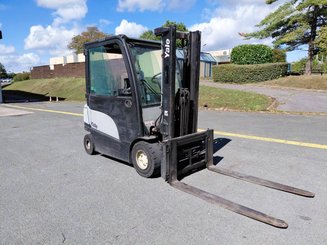 Carrello elevatore frontale a 4 ruote Yale ERP30VL