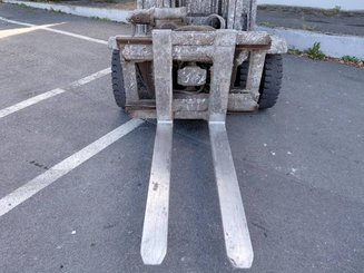 Carrello elevatore frontale a 4 ruote Yale GDP35VX