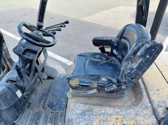 Carrello elevatore frontale a 4 ruote Yale GDP35VX