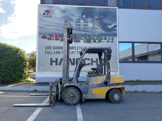Carrello elevatore frontale a 4 ruote Yale GDP35VX