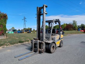 Carrello elevatore frontale a 4 ruote Yale GDP35VX
