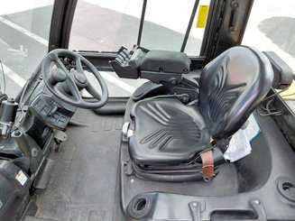 Carrello elevatore frontale a 4 ruote Yale GDP60VX - 13