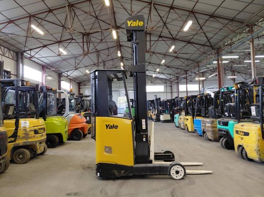 Carrelli retrattili Yale MR14 - 1