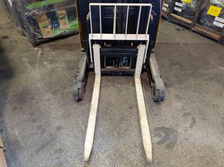 Carrelli retrattili Yale MR10E - 7