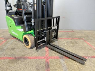 Carrello elevatore frontale a 3 ruote Hangcha XC3-20i (CPDS20-XCY2G-SI)