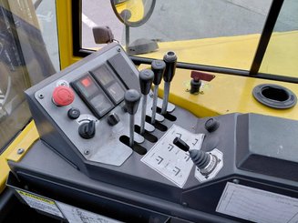 Carrello elevatore laterale multidirezionale Combilift C4000