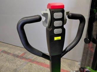 Stoccatori guida in accompagnamento Hangcha CDD15-A2MC2-ISZ