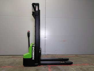 Stoccatori guida in accompagnamento Hangcha CDD15-A2MC2-ISZ