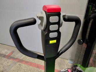 Stoccatori guida in accompagnamento Hangcha CDD15-A2MC2-ISZ