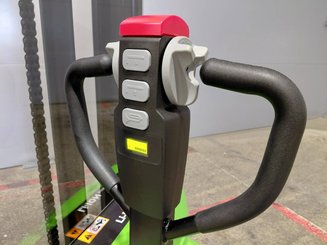 Stoccatori guida in accompagnamento Hangcha CDD15-A2MC2-ISZ