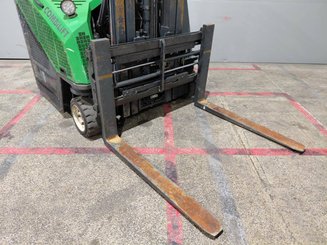 Carrelli multidirezionali Combilift COMBI CB2500