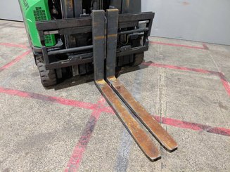 Carrelli multidirezionali Combilift COMBI CB2500